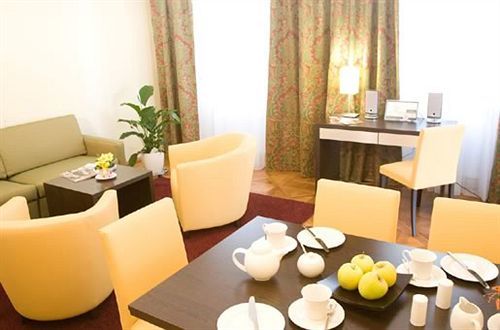 וינה Serviced Apartments Josefstadt City מראה חיצוני תמונה